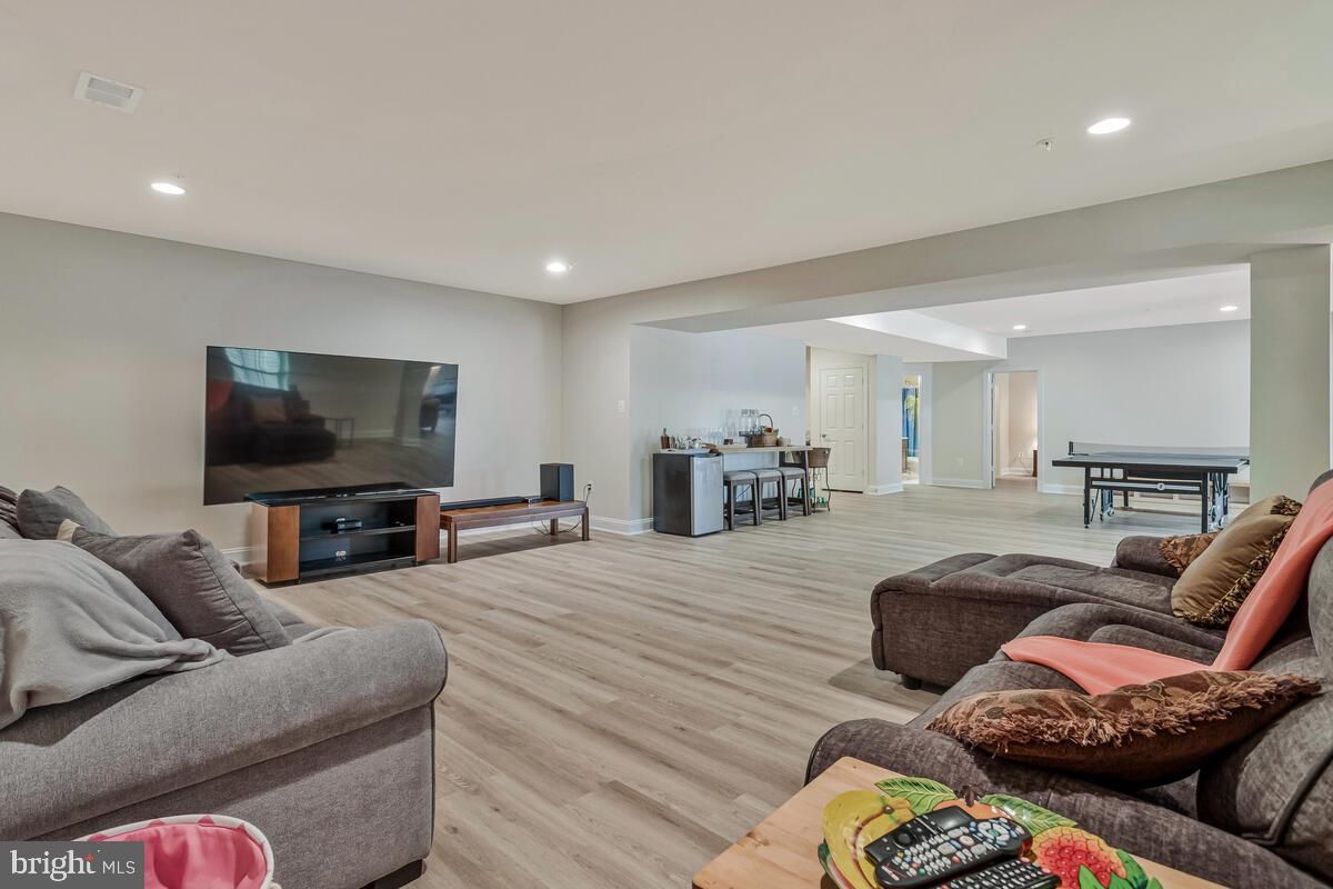 Game Room, Interior, Living room, Recessed Lighting, Wood Texture Flooring