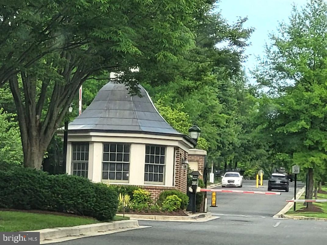 Exterior, Facade, Georgian