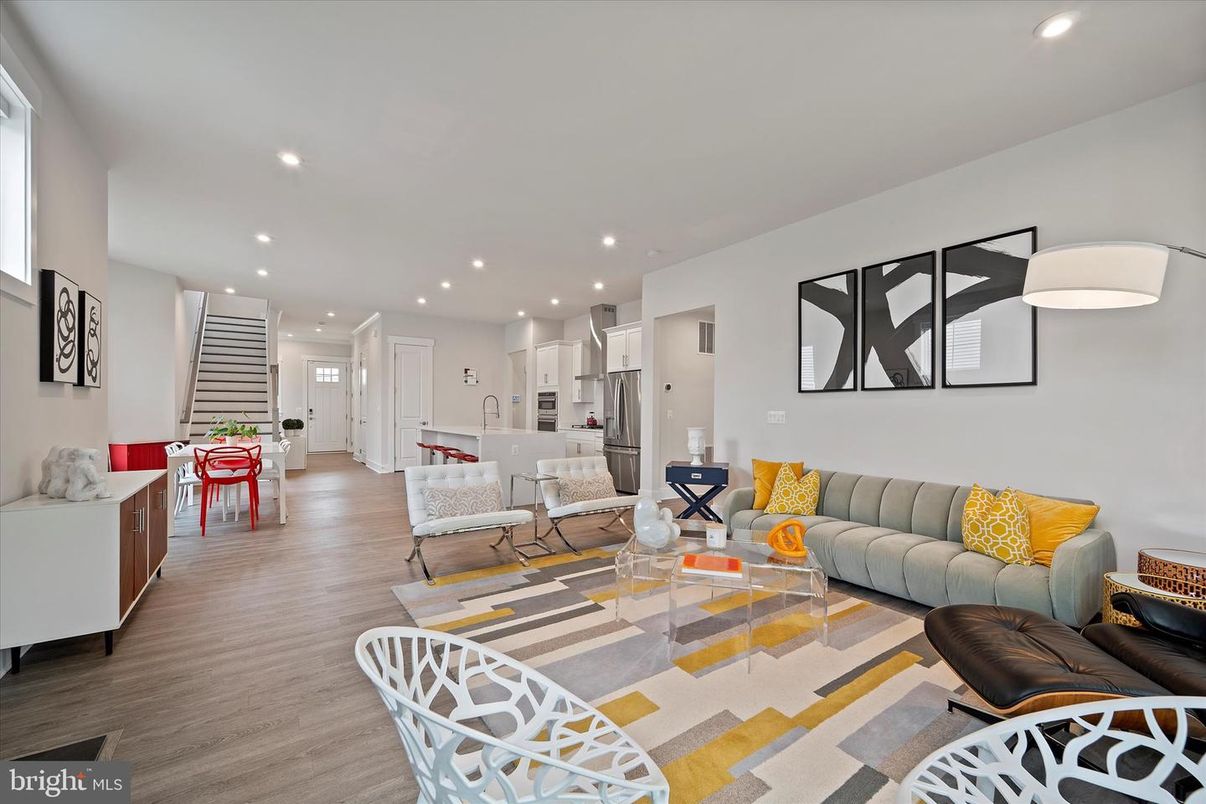 Interior, Kitchen, Living room, Recessed Lighting, Wood Texture Flooring