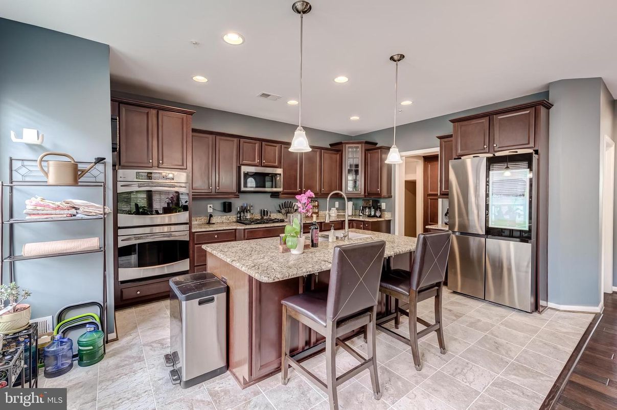 Interior, Kitchen, Pendant Lights, Recessed Lighting, Stainless Steel Appliances