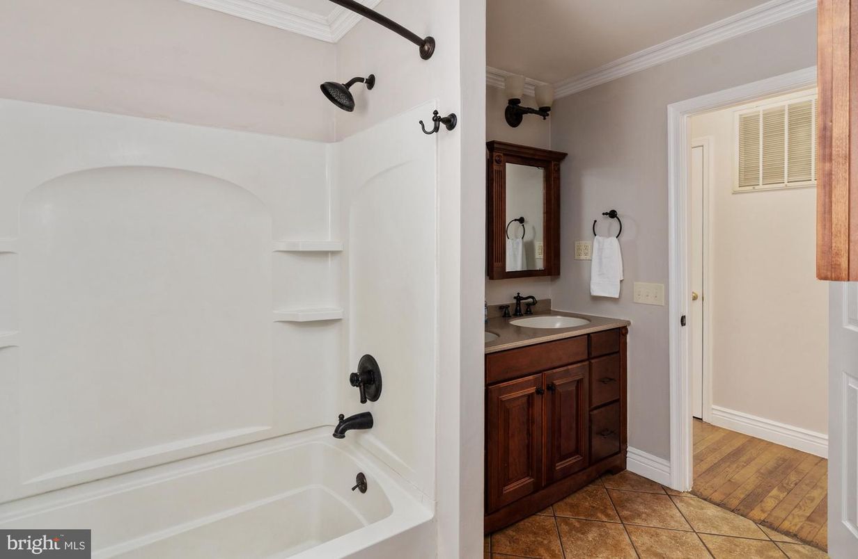 Bathroom, Interior, Wood Texture Flooring