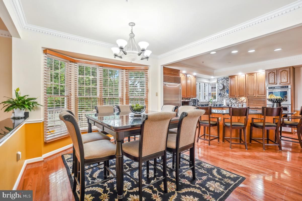 Chandelier, Dining room, Interior, Kitchen, Recessed Lighting, Wood Texture Flooring