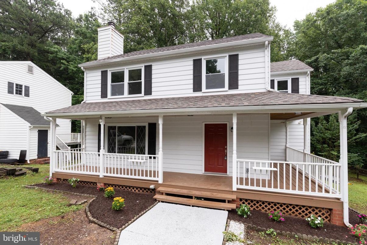 Exterior, Facade, American Foursquare