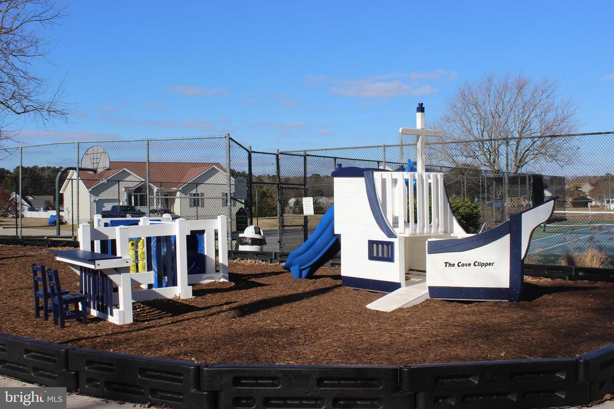 Backyard, Exterior, Playground