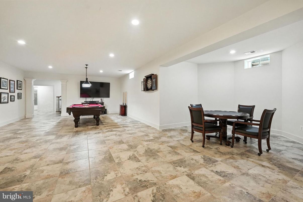 Billiard Table, Dining room, Game Room, Interior, Pendant Lights, Recessed Lighting