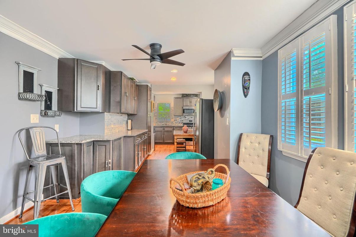 Dining room, Interior, Kitchen, Recessed Lighting, Wood Texture Flooring