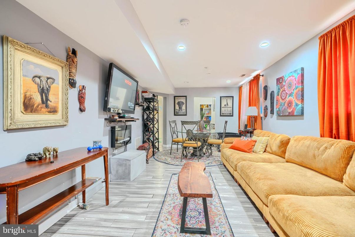 Dining room, Interior, Living room, Recessed Lighting, Wood Texture Flooring