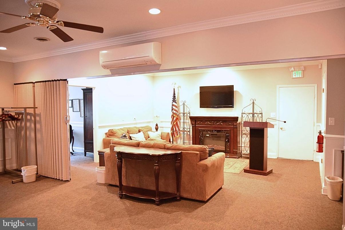 Fireplace, Interior, Living room, Recessed Lighting