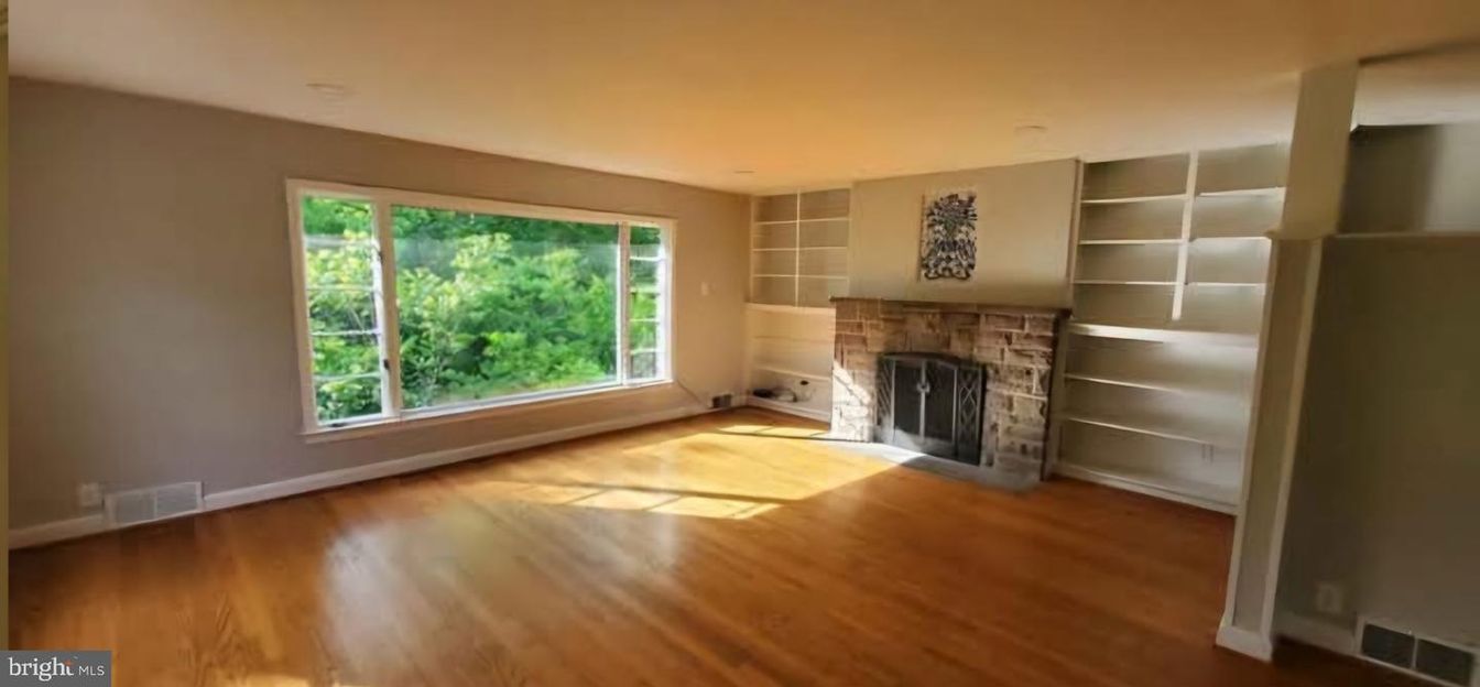 Empty room, Fireplace, Interior, Recessed Lighting, Wood Texture Flooring