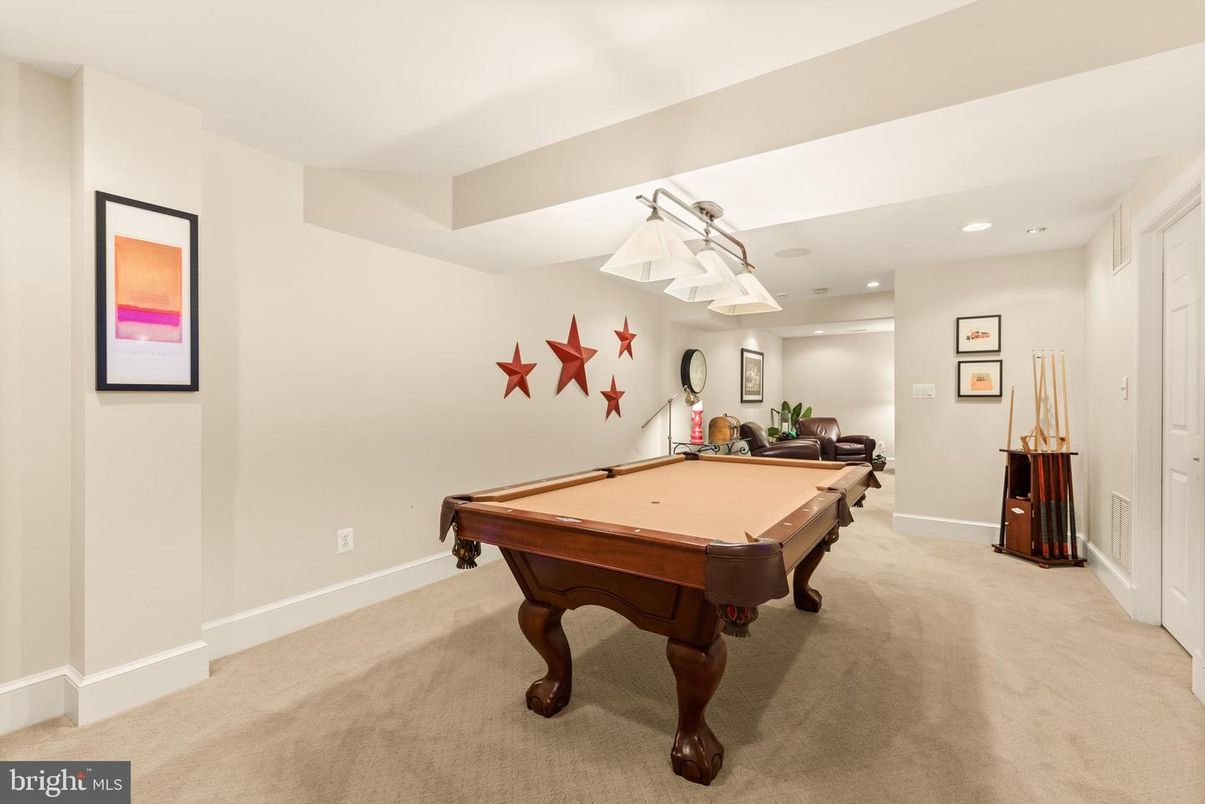 Billiard Table, Game Room, Interior, Recessed Lighting