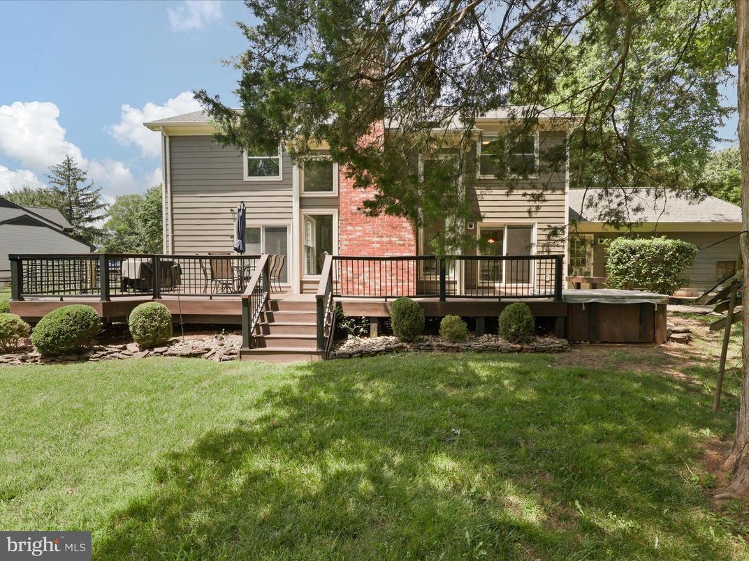 Backyard, Exterior, Hot Tub