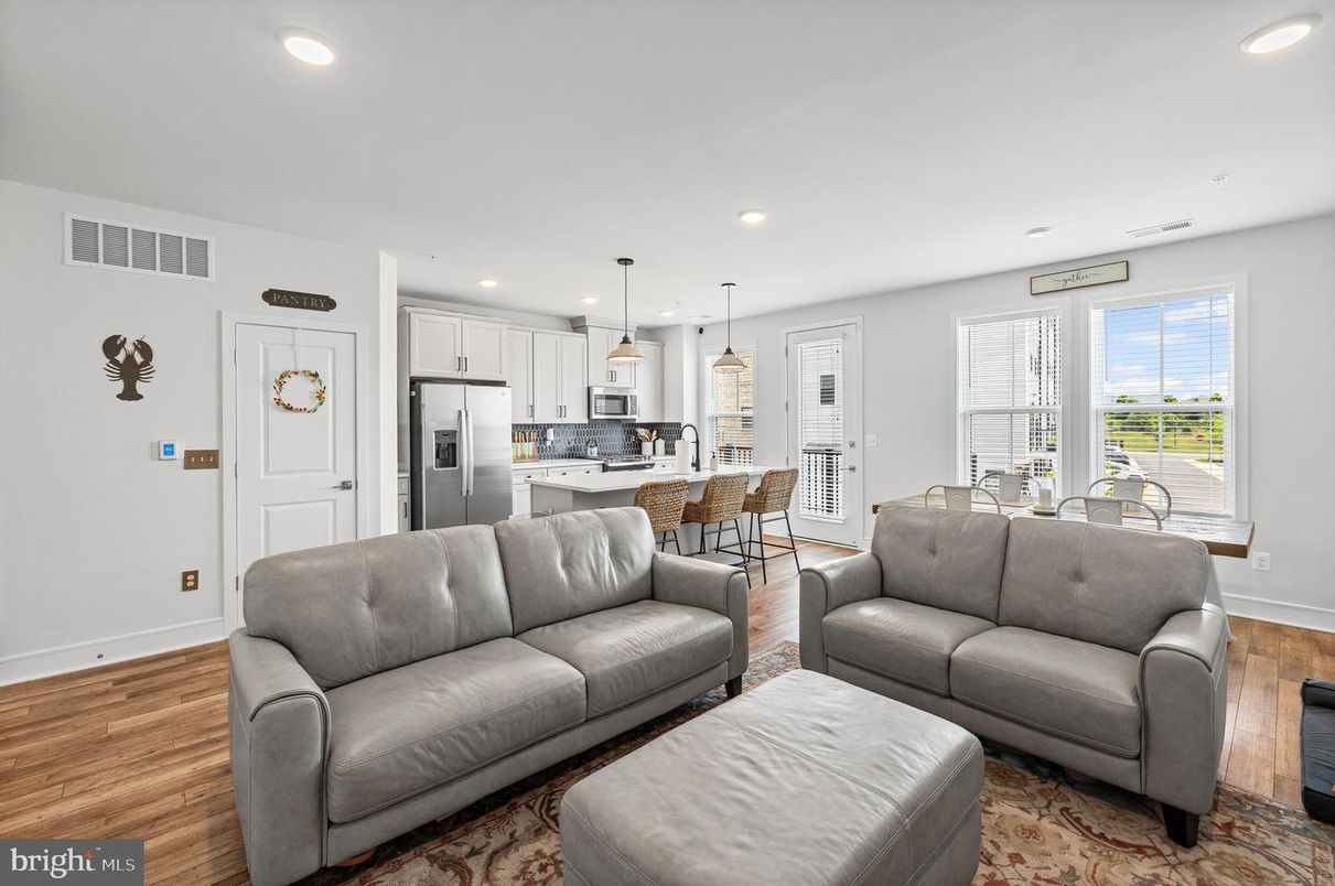 Dining room, Interior, Kitchen, Living room, Pendant Lights, Recessed Lighting, Wood Texture Flooring