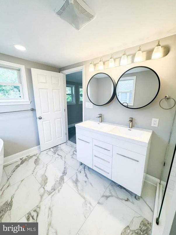 Bathroom, Dual Sink Vanities, Interior, Marble, Recessed Lighting