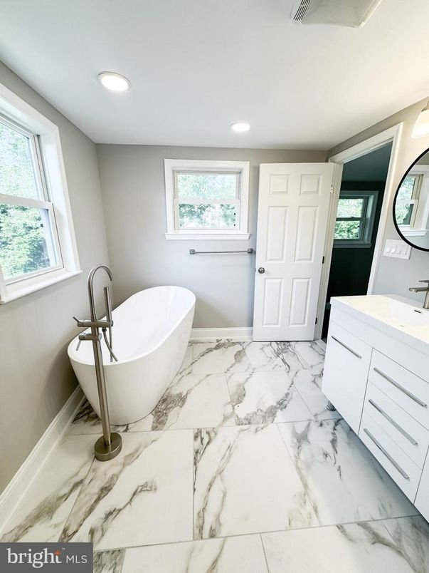 Bathroom, Free Standing Baths, Interior, Marble, Recessed Lighting