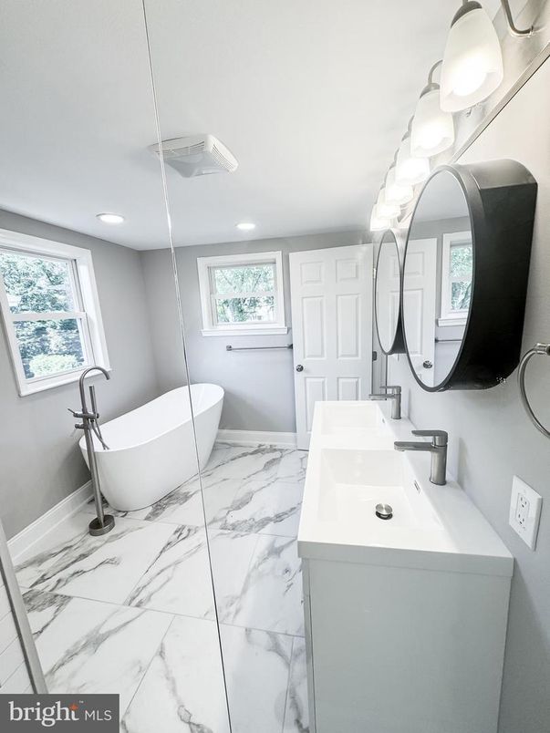 Bathroom, Free Standing Baths, Interior, Marble, Recessed Lighting