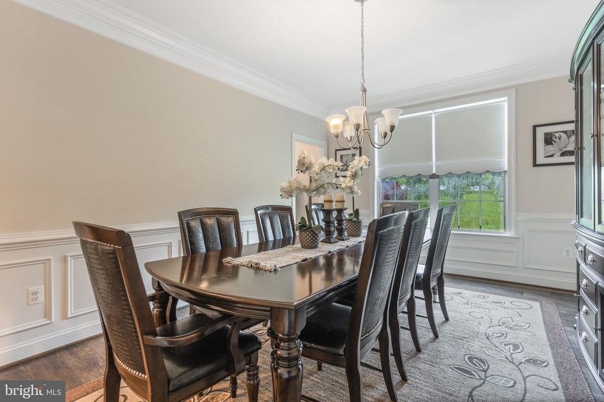 Chandelier, Dining room, Interior, Wood Texture Flooring