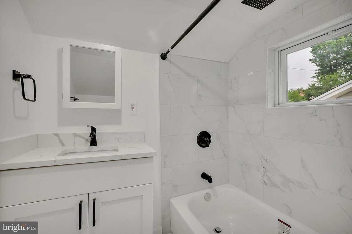 Bathroom, Interior, Marble Walls