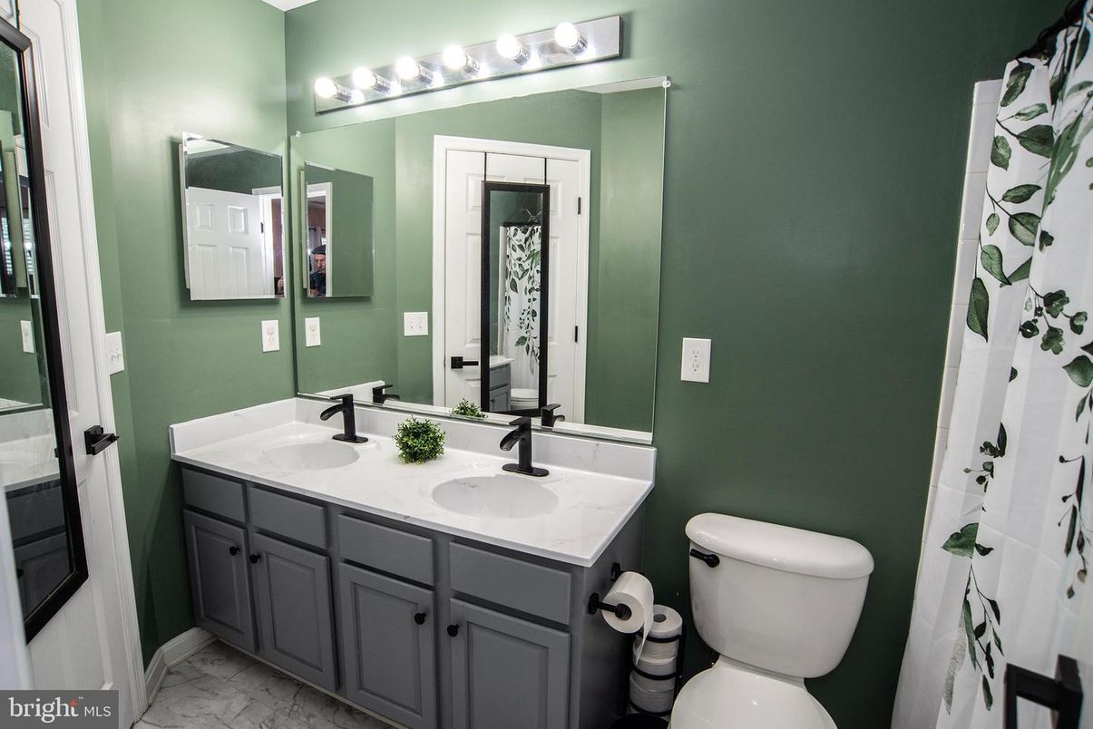Bathroom, Dual Sink Vanities, Interior, Marble