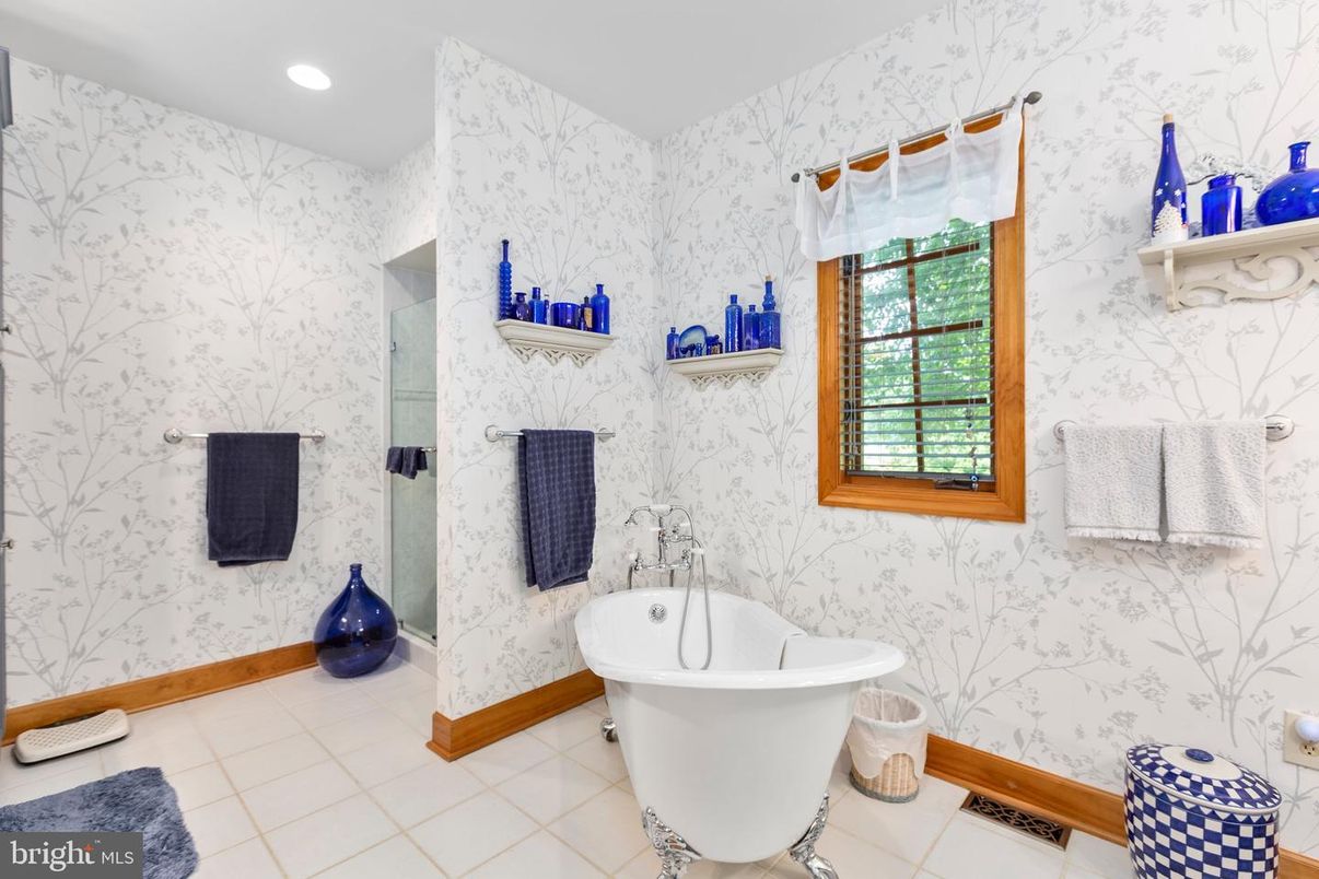 Bathroom, Free Standing Baths, Interior, Marble Walls, Recessed Lighting