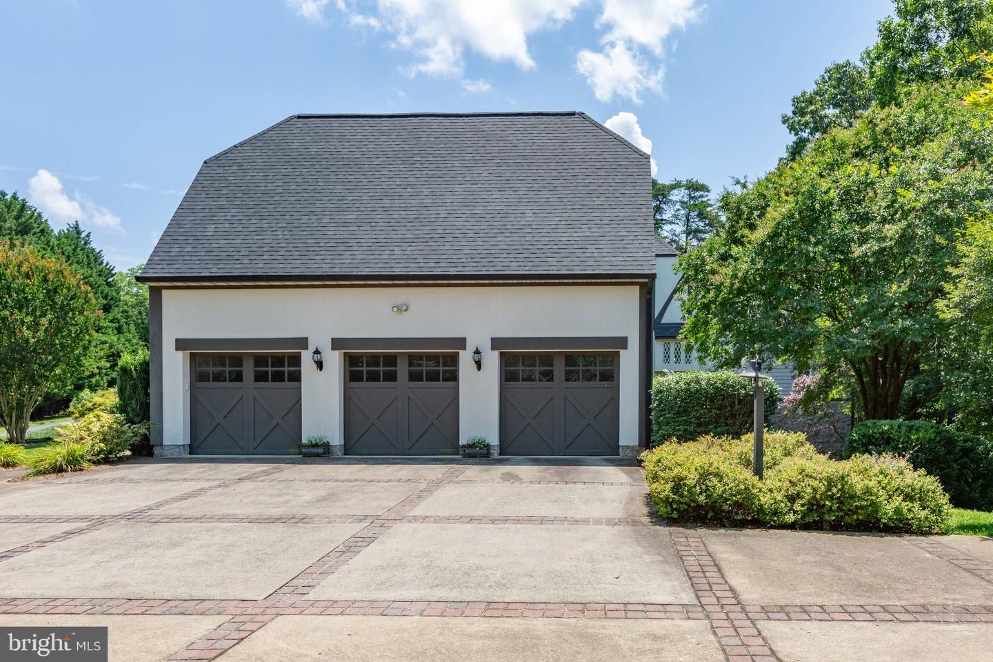 Detached Garage, Exterior