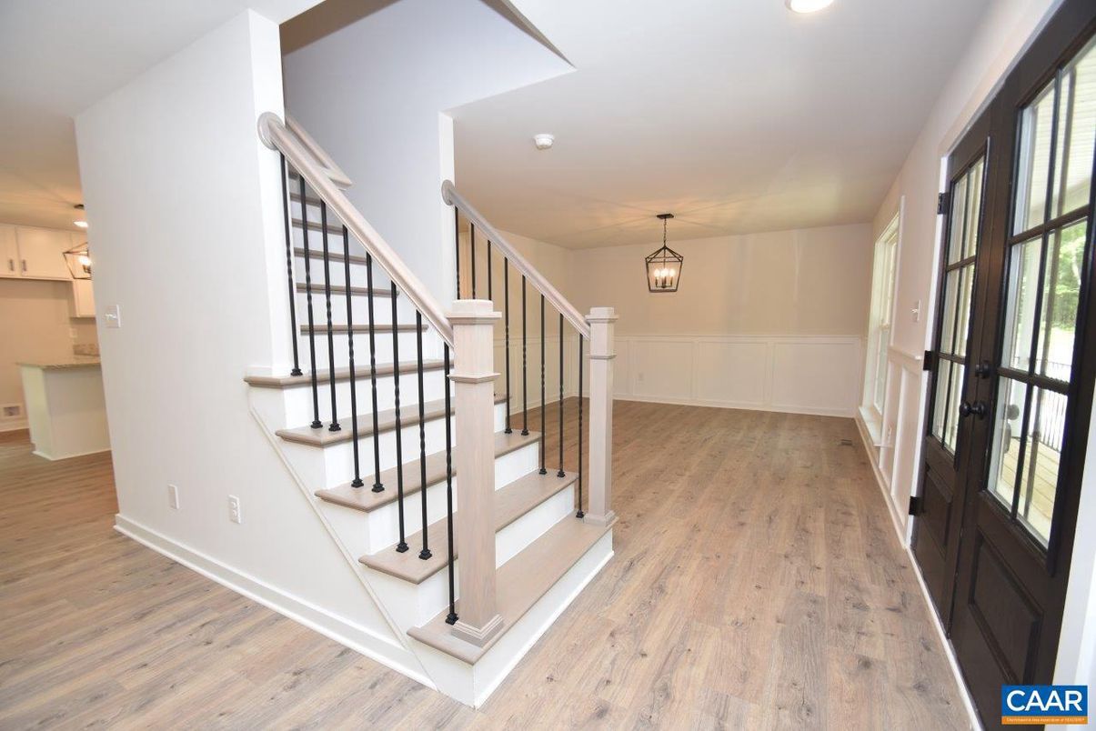 Interior, Pendant Lights, Recessed Lighting, Wood Texture Flooring