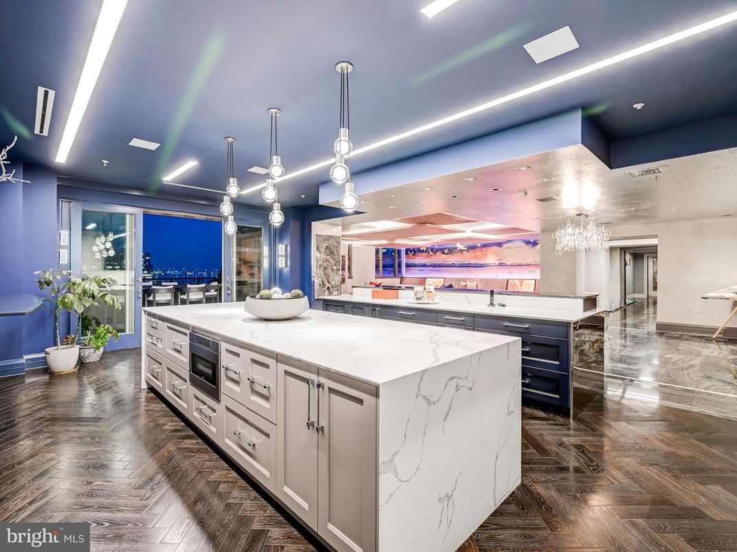 Interior, Kitchen, Pendant Lights, Recessed Lighting, Wood Texture Flooring