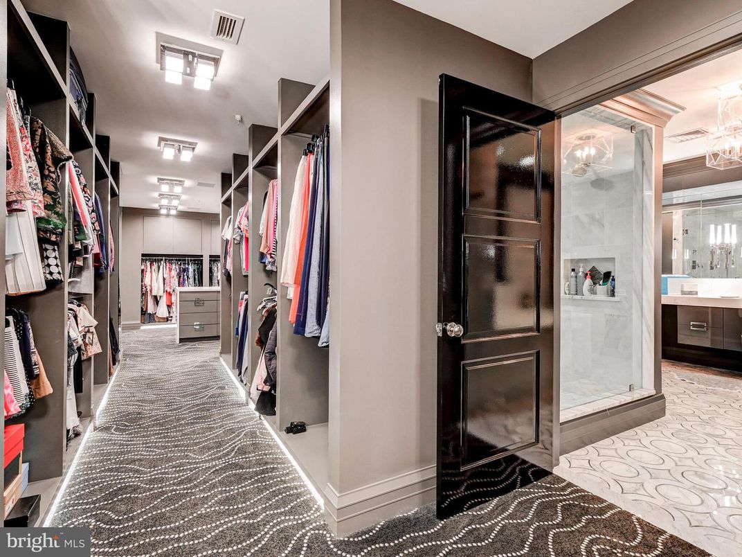 Interior, Walk-in Closets