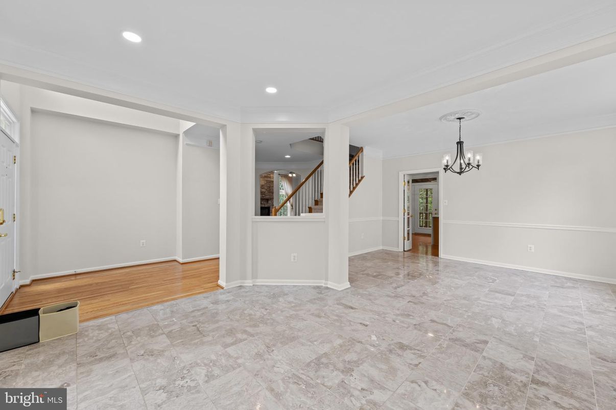 Chandelier, Empty room, Interior, Recessed Lighting, Wood Texture Flooring
