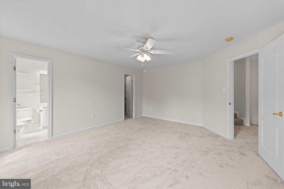 Bathroom, Empty room, Interior