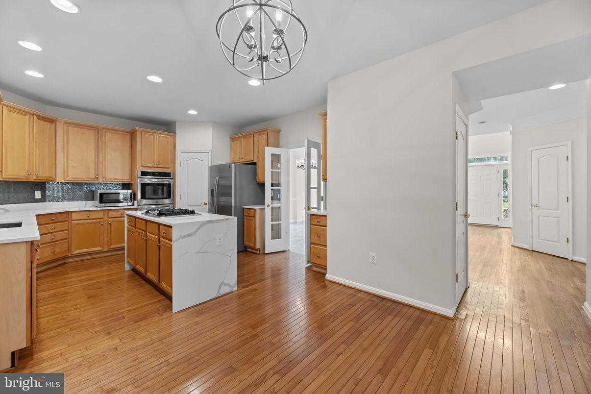 Chandelier, Interior, Kitchen, Recessed Lighting, Wood Texture Flooring