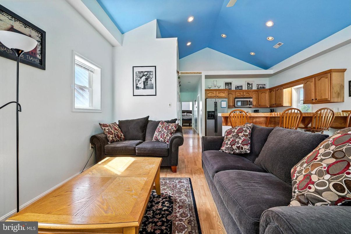 Interior, Kitchen, Living room, Recessed Lighting, Wood Texture Flooring