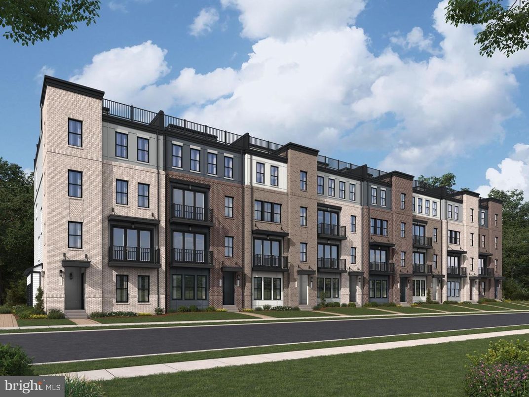 Exterior, Facade, Condo Building