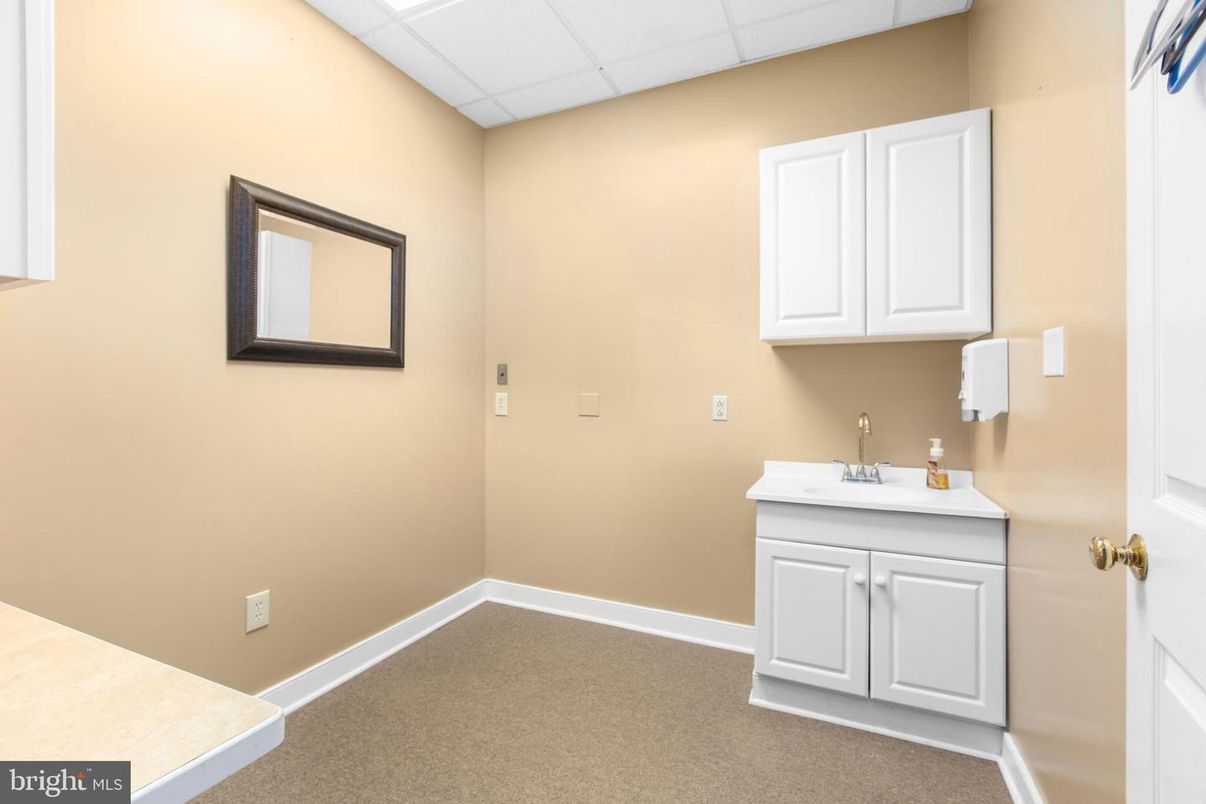 Bathroom, Empty room, Interior