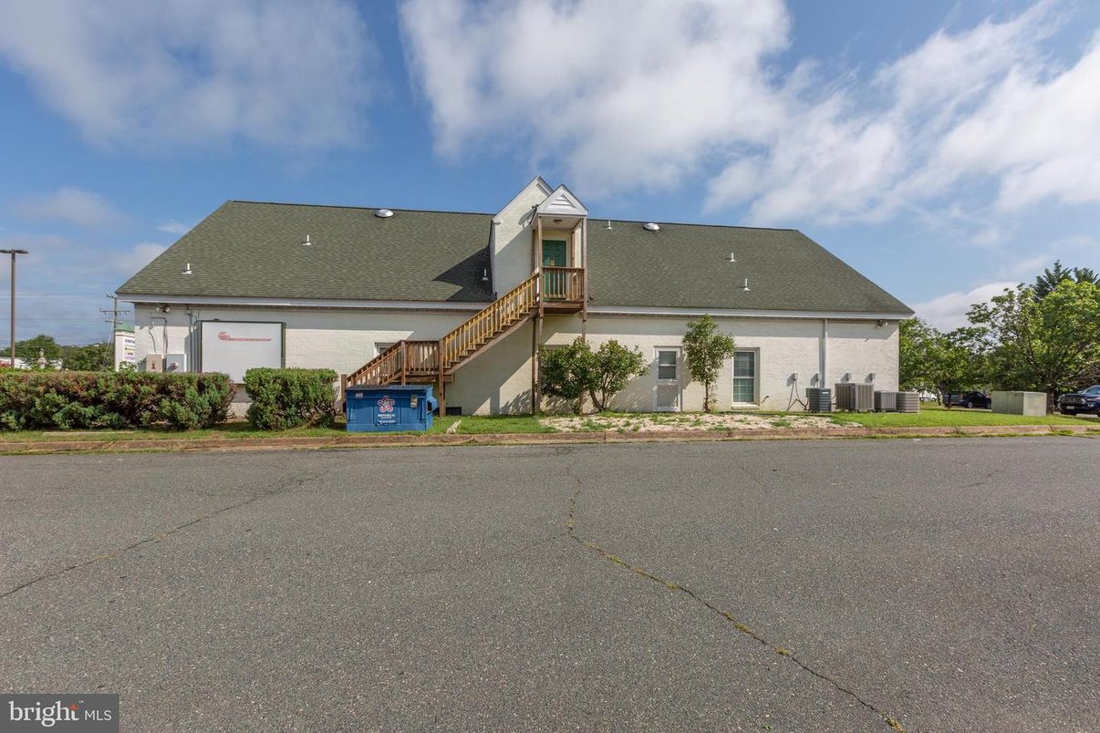 Exterior, Facade, Cape Cod