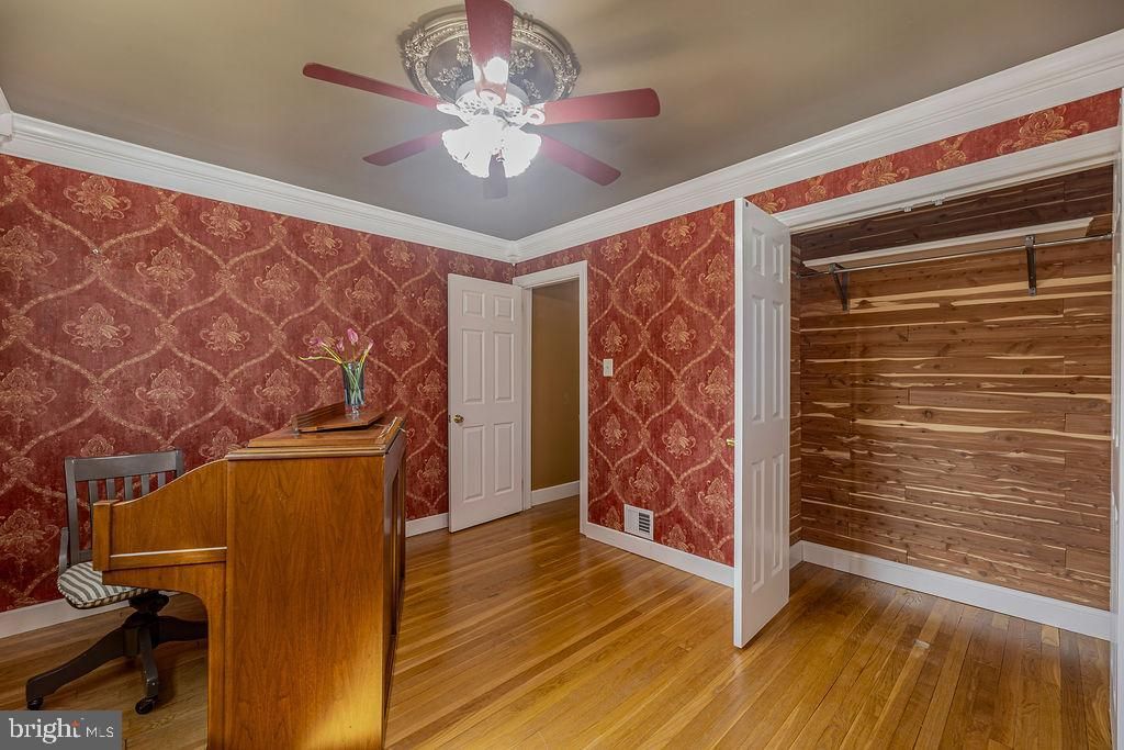 Home Office, Interior, Wood Texture Flooring, Wooden Walls