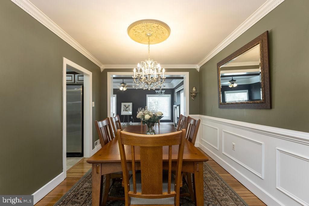 Chandelier, Dining room, Interior, Wood Texture Flooring