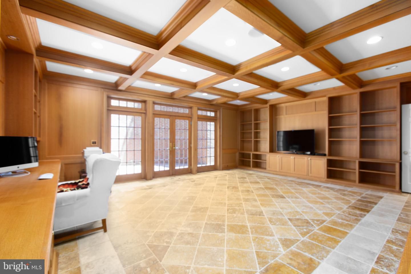 Home Office, Interior, Recessed Lighting, Wooden Beams