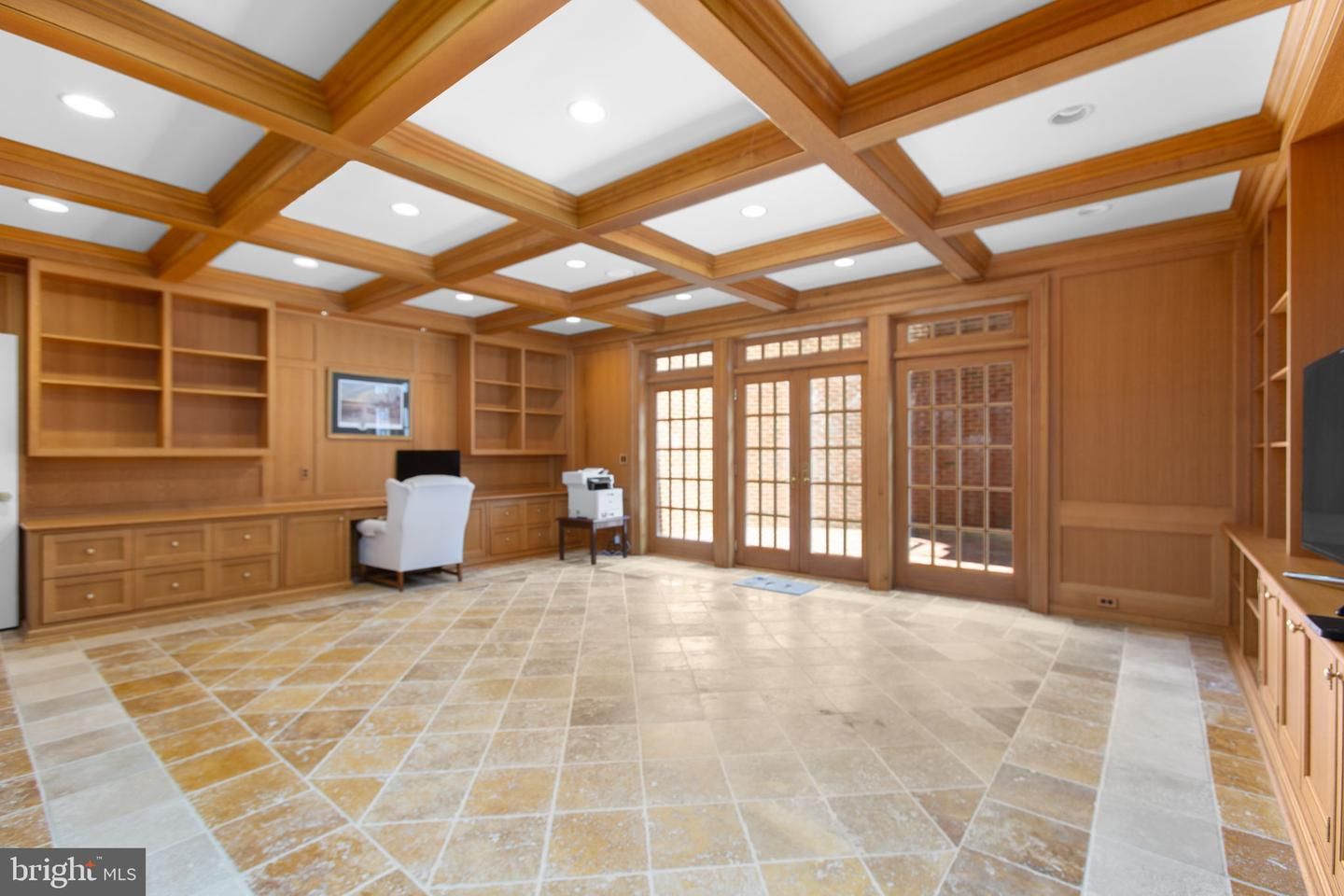 Home Office, Interior, Recessed Lighting, Wooden Beams