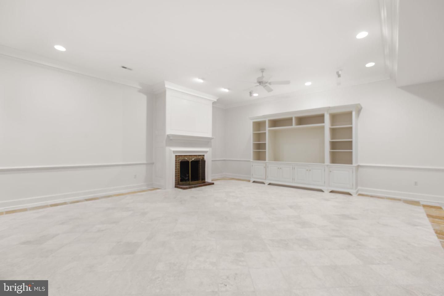 Empty room, Fireplace, Interior, Recessed Lighting