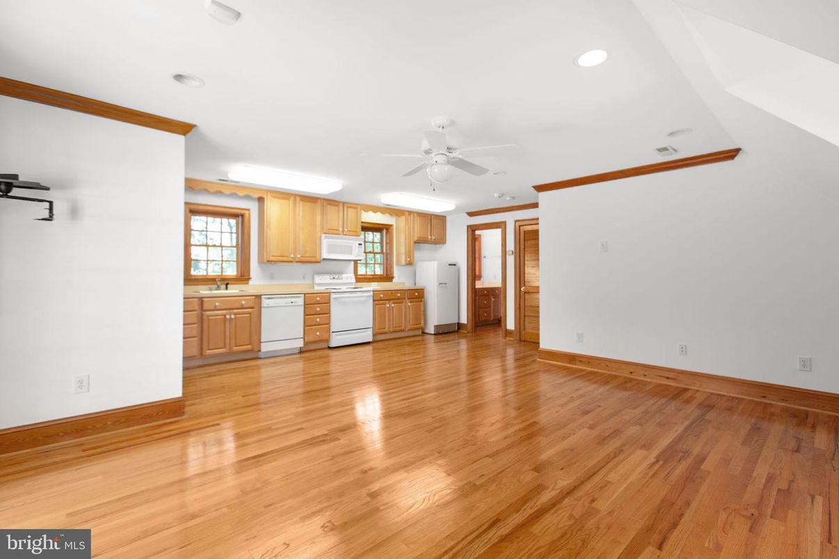 Empty room, Interior, Kitchen, Recessed Lighting, Wood Texture Flooring