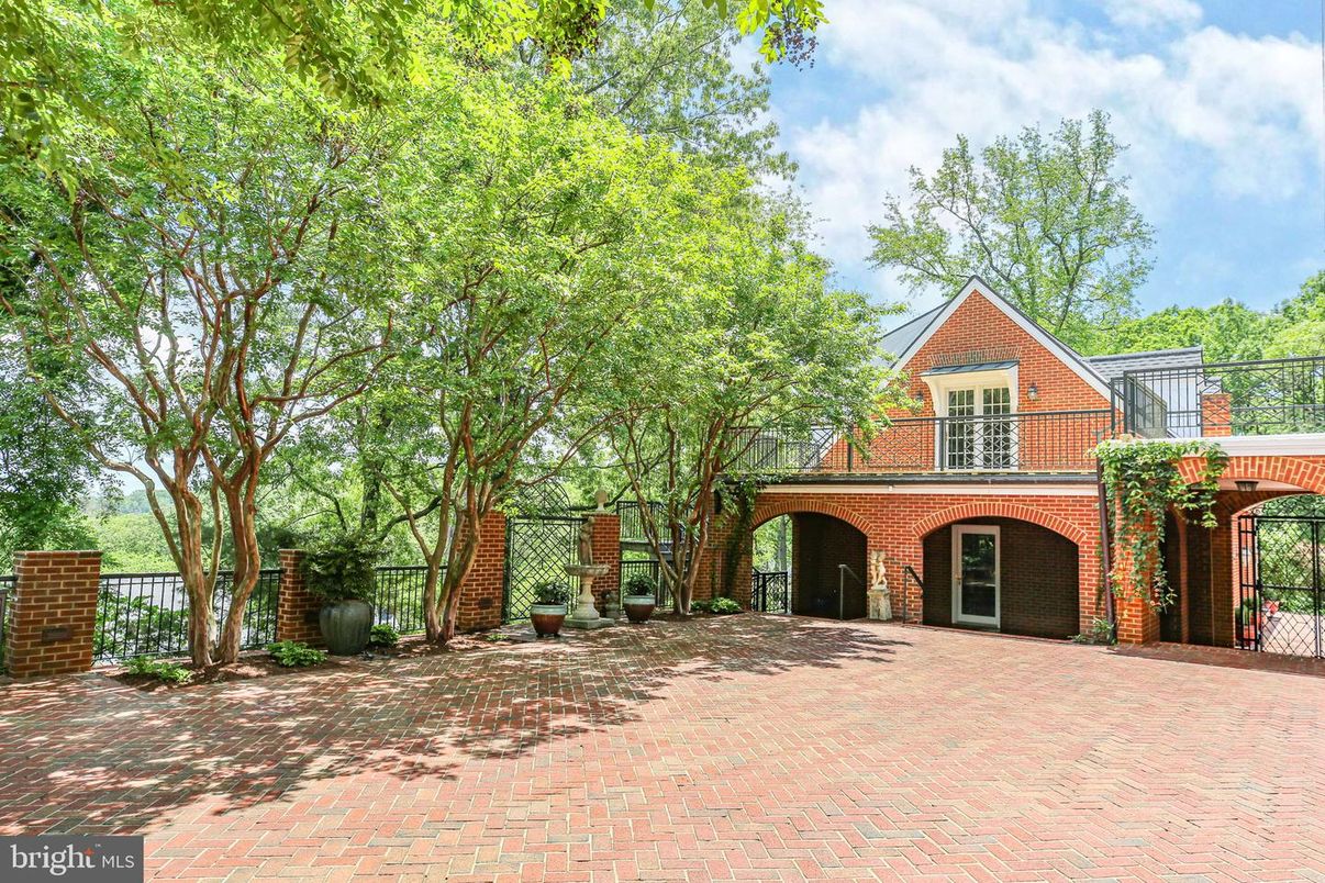 Backyard, Exterior, Facade, Brick Facade, Tudor Revival