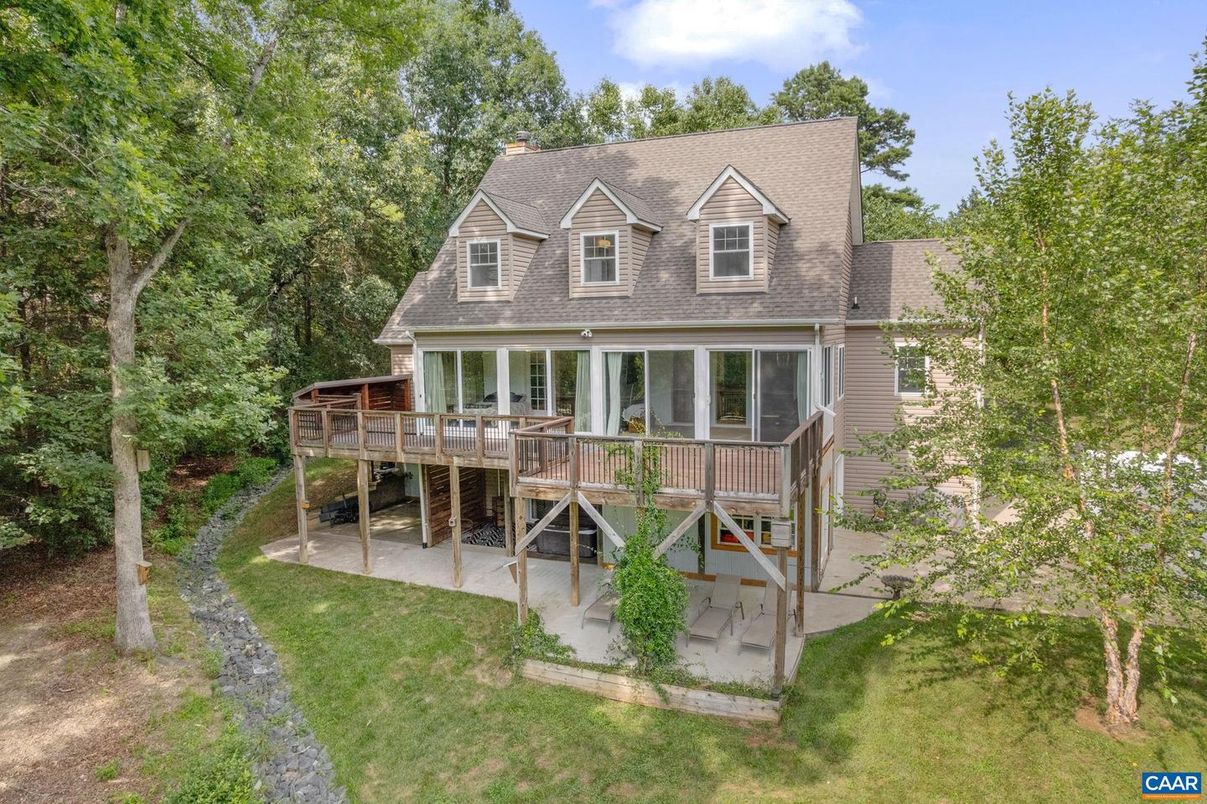 Backyard, Exterior, Facade, Cape Cod