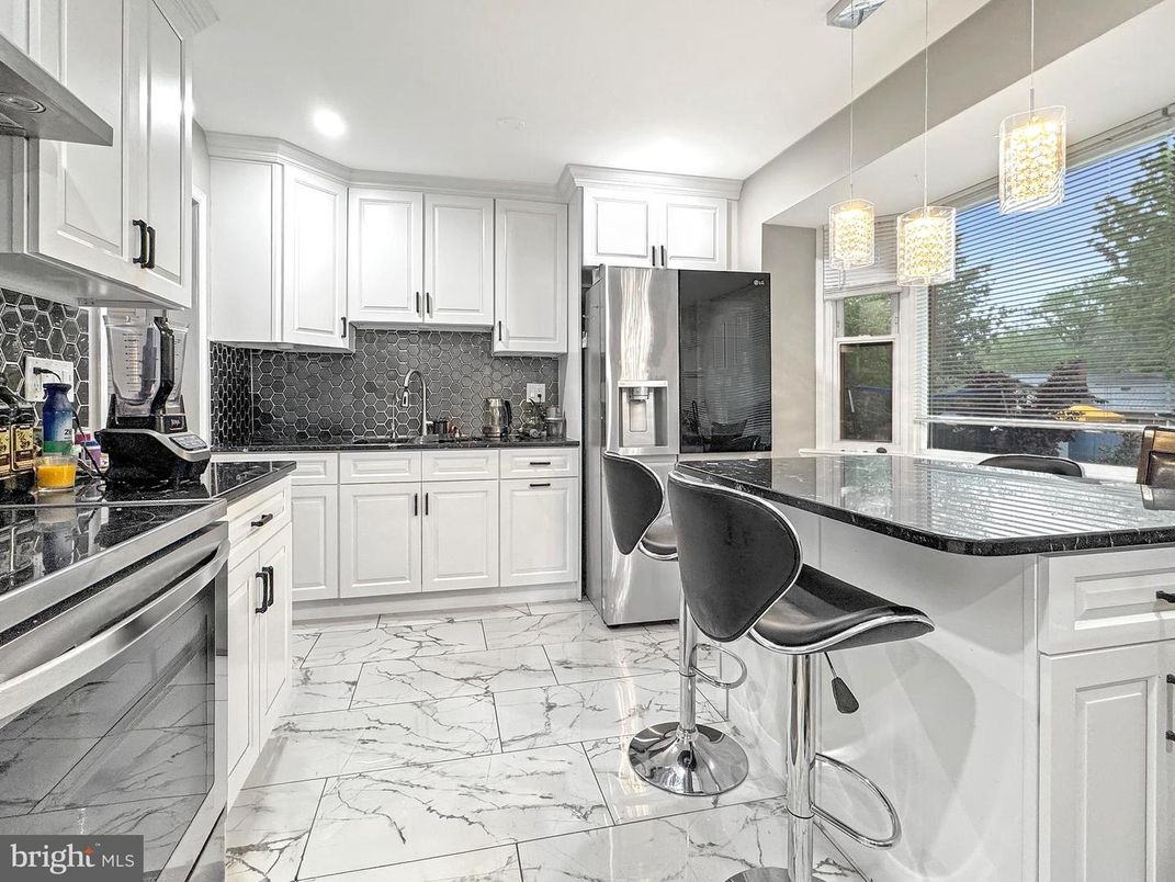 Interior, Kitchen, Marble, Pendant Lights, Recessed Lighting