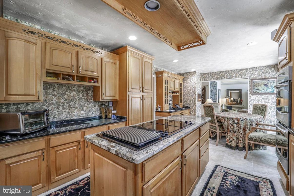 Dining room, Interior, Kitchen, Recessed Lighting