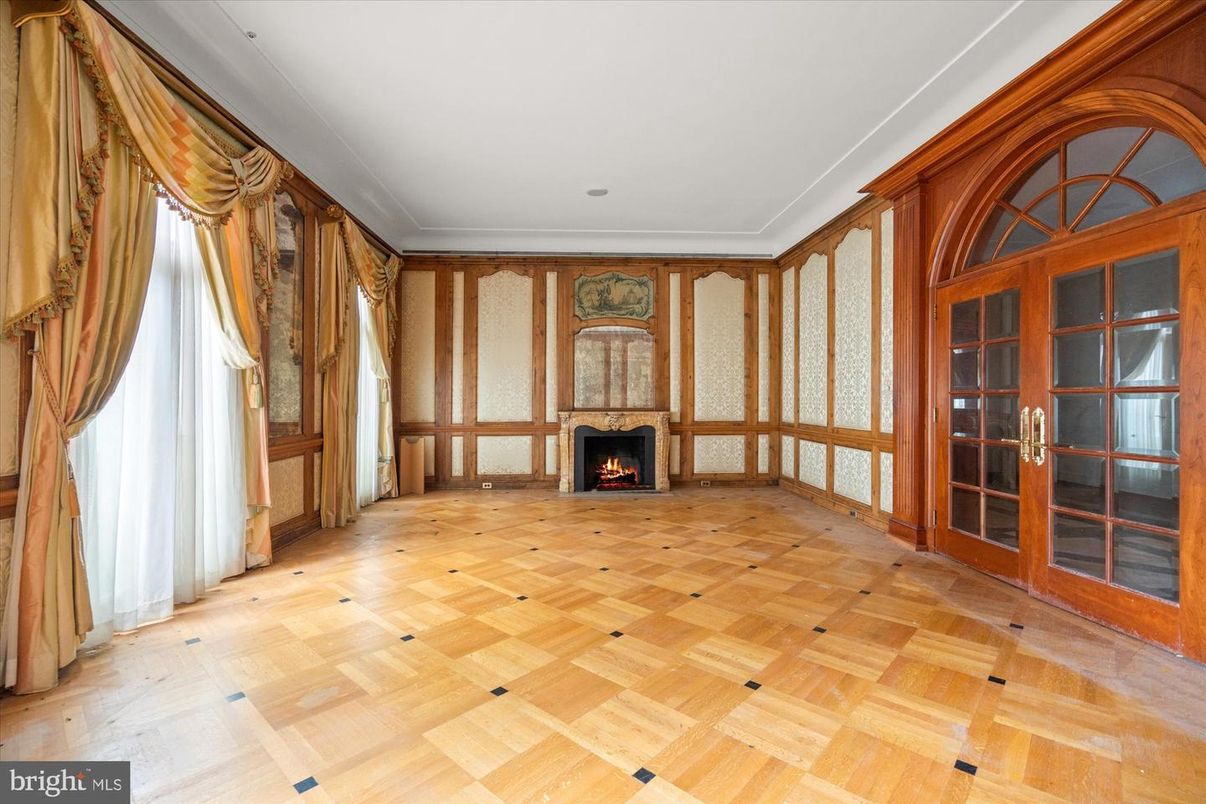 Empty room, Fireplace, Interior, Recessed Lighting, Wood Texture Flooring