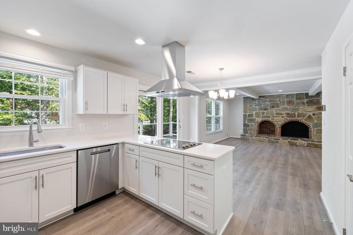 Fireplace, Interior, Kitchen, Pendant Lights, Recessed Lighting, Stone Walls, Wood Texture Flooring