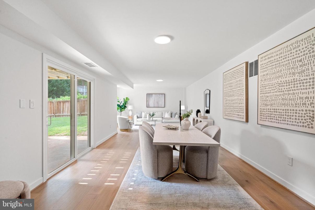 Dining room, Interior, Living room, Recessed Lighting, Wood Texture Flooring