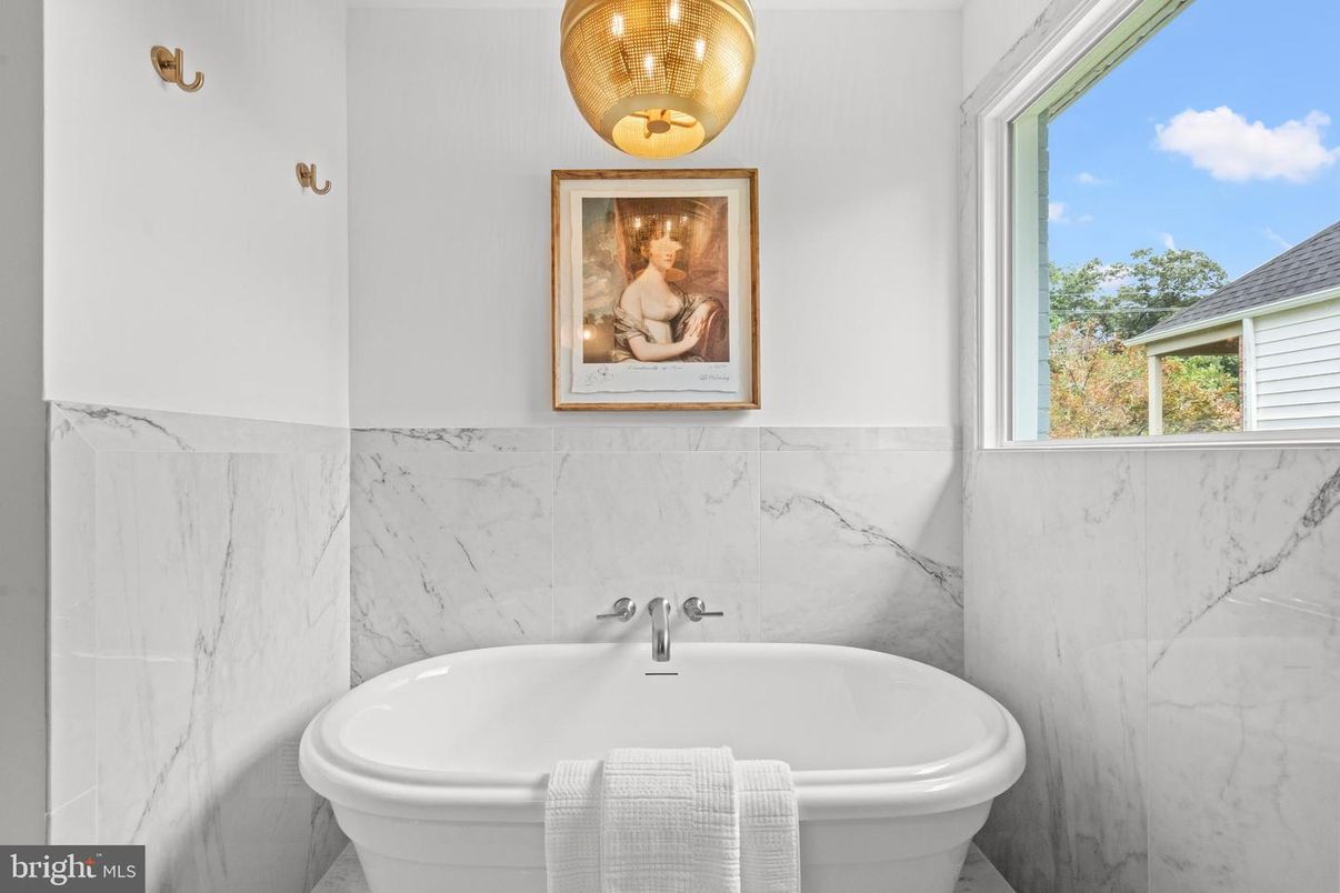 Bathroom, Free Standing Baths, Interior, Marble Walls