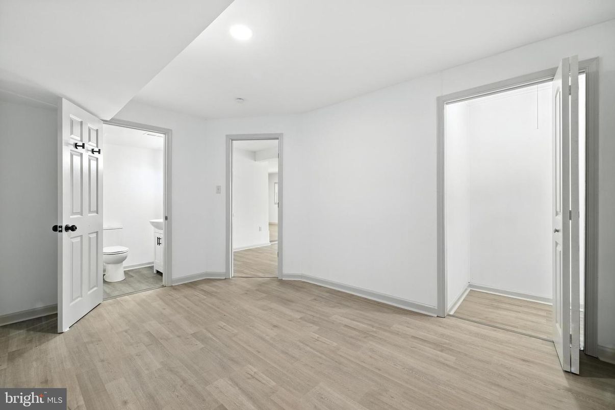Bathroom, Empty room, Interior, Recessed Lighting, Wood Texture Flooring