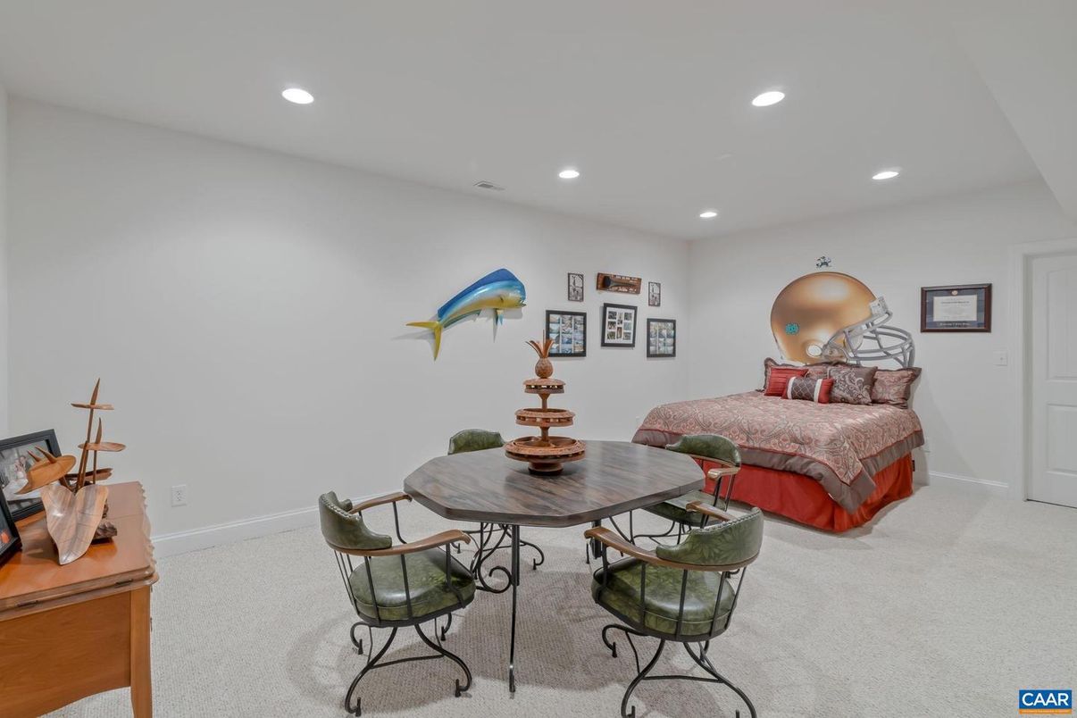 Bedroom, Dining room, Interior, Recessed Lighting